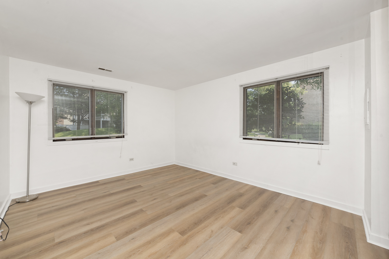 1420 Stonebridge Circle #N3, Wheaton, IL 60187