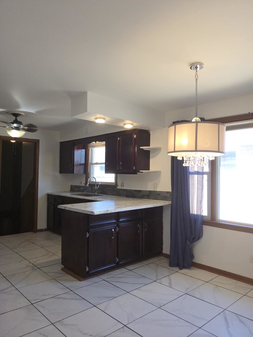 525 Yates Avenue, Calumet City, IL 60409