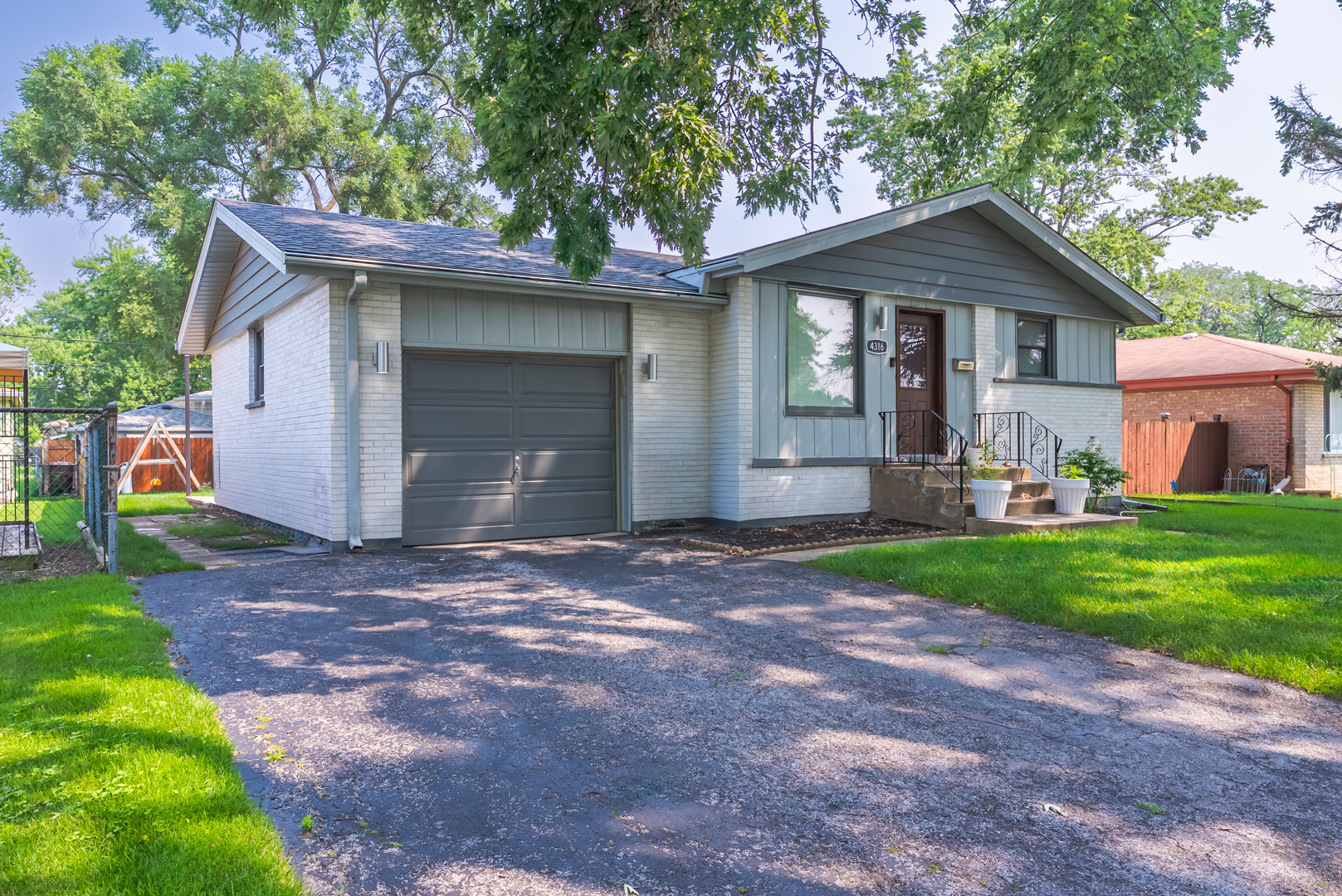 4316 Mann Street, Oak Forest, IL 60452