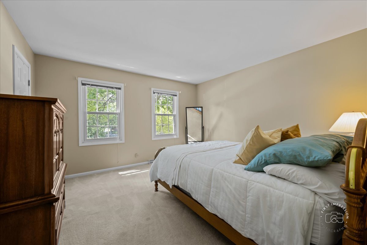 1109 W Bauer Road, Naperville, IL 60563