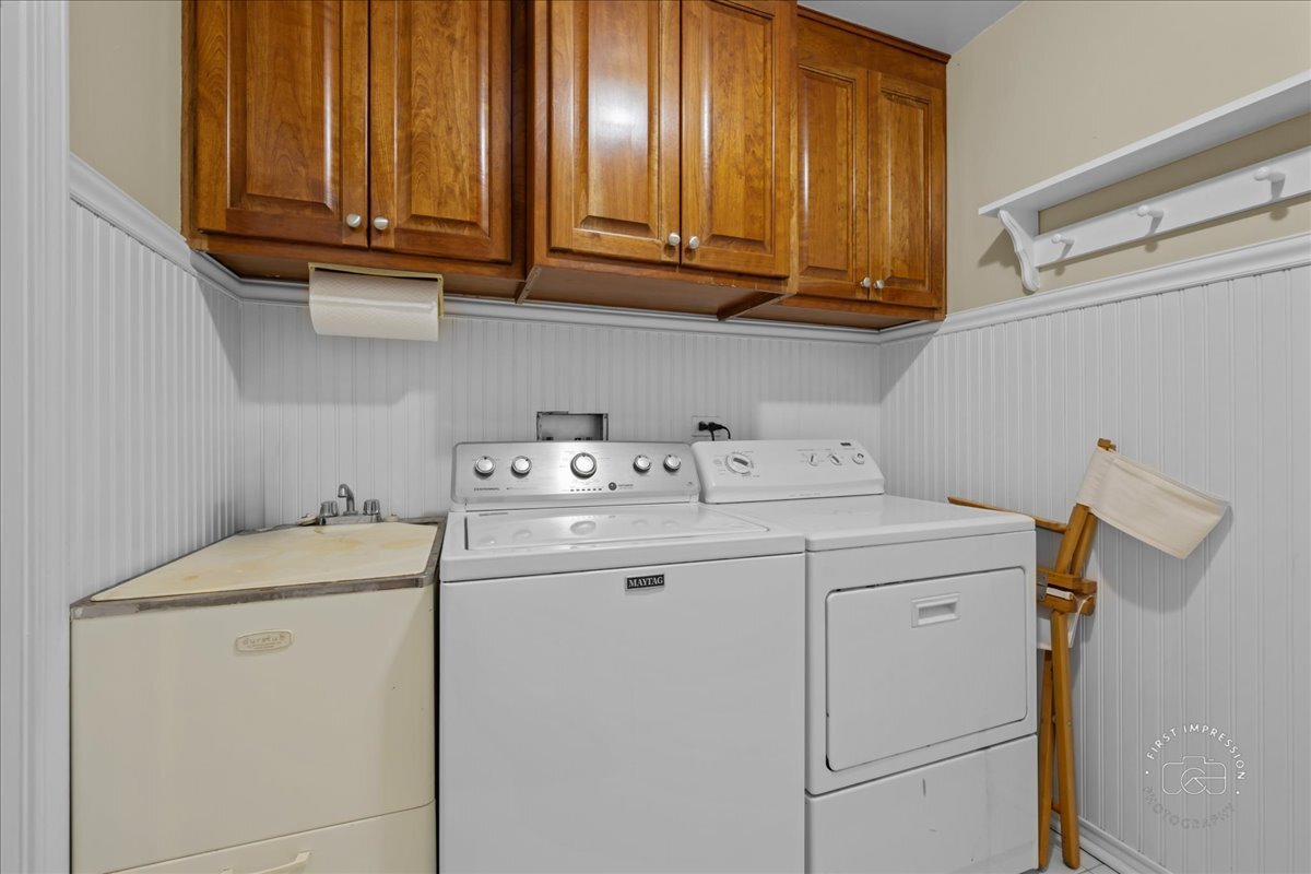 1109 W Bauer Road, Naperville, IL 60563