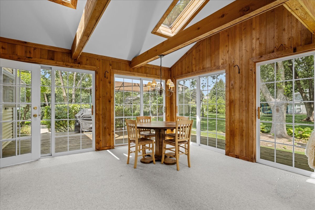 1109 W Bauer Road, Naperville, IL 60563