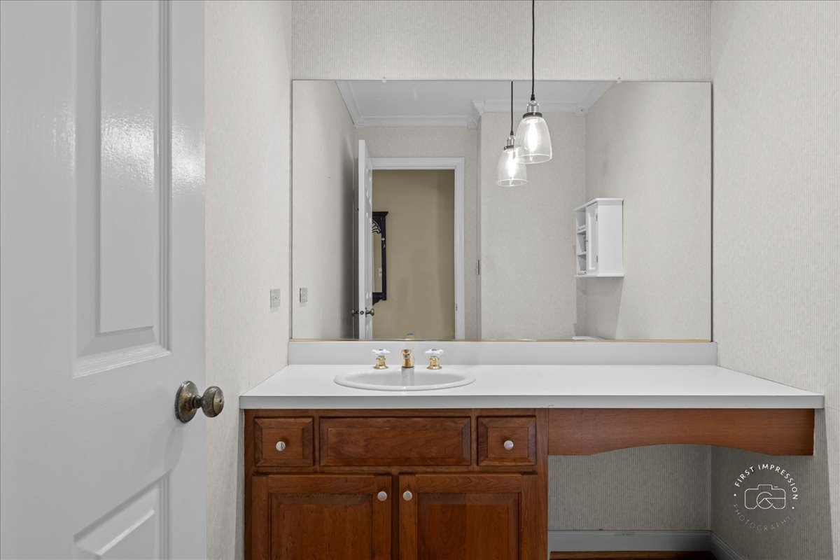 1109 W Bauer Road, Naperville, IL 60563