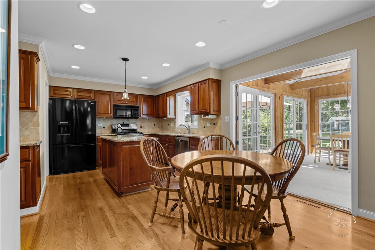 1109 W Bauer Road, Naperville, IL 60563