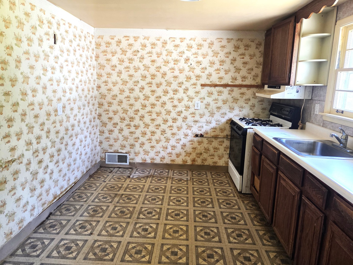 16714 W 147th Place, Lockport, IL 60441