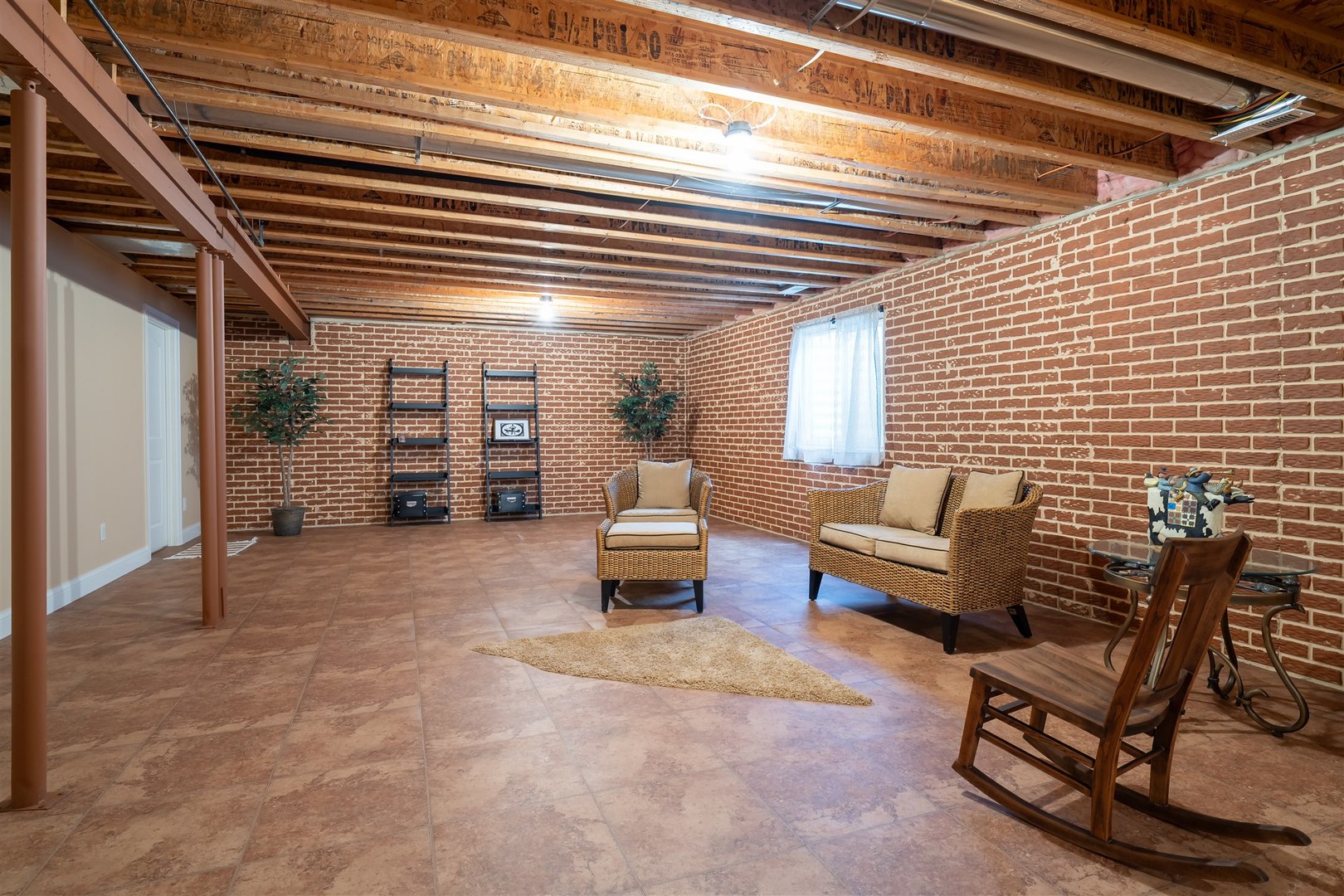 1713 Dunraven Road, Bloomington, IL 61704