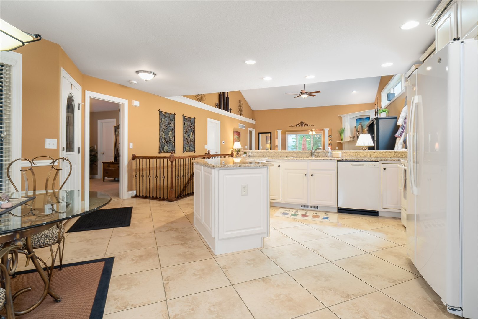 1713 Dunraven Road, Bloomington, IL 61704