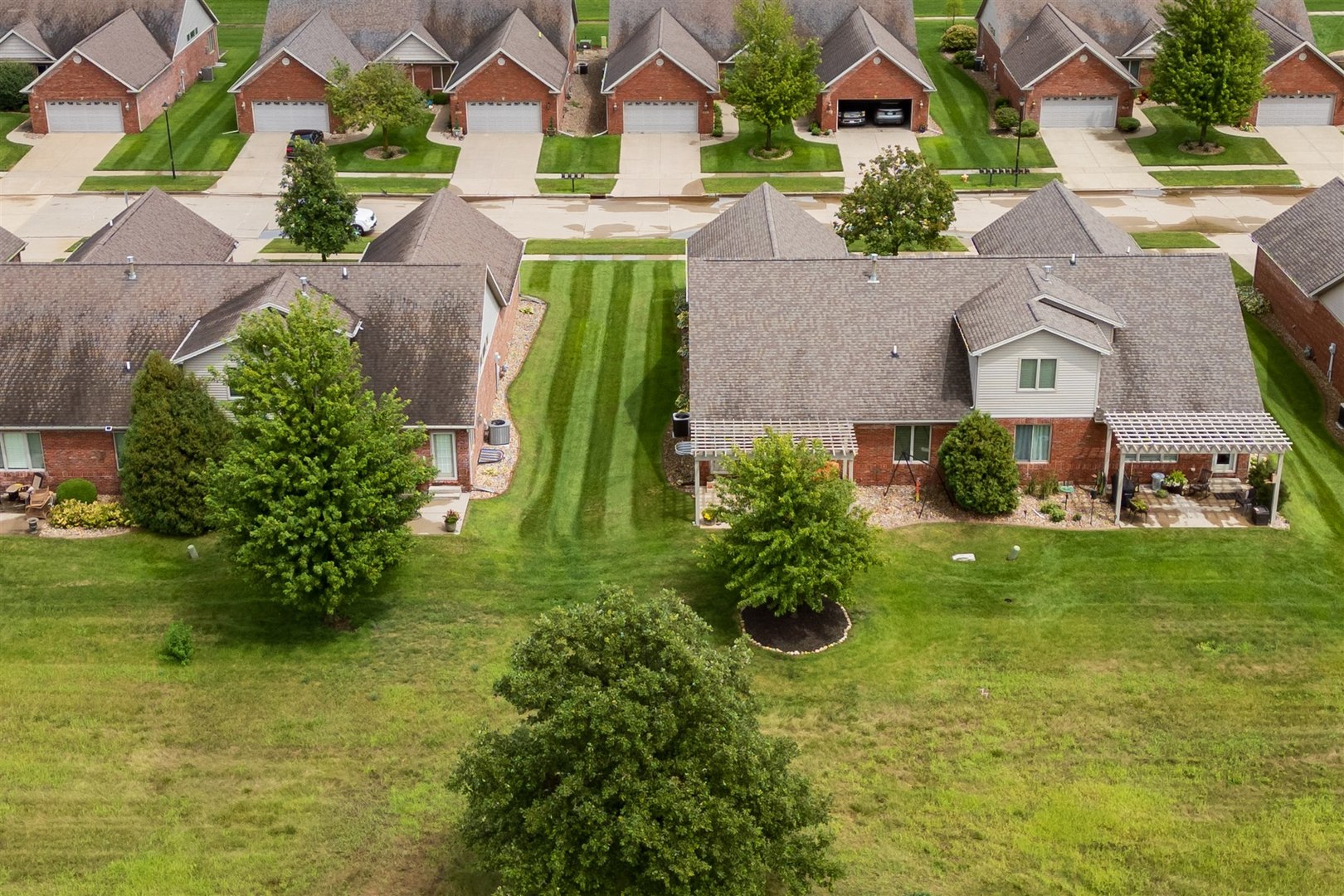 1713 Dunraven Road, Bloomington, IL 61704