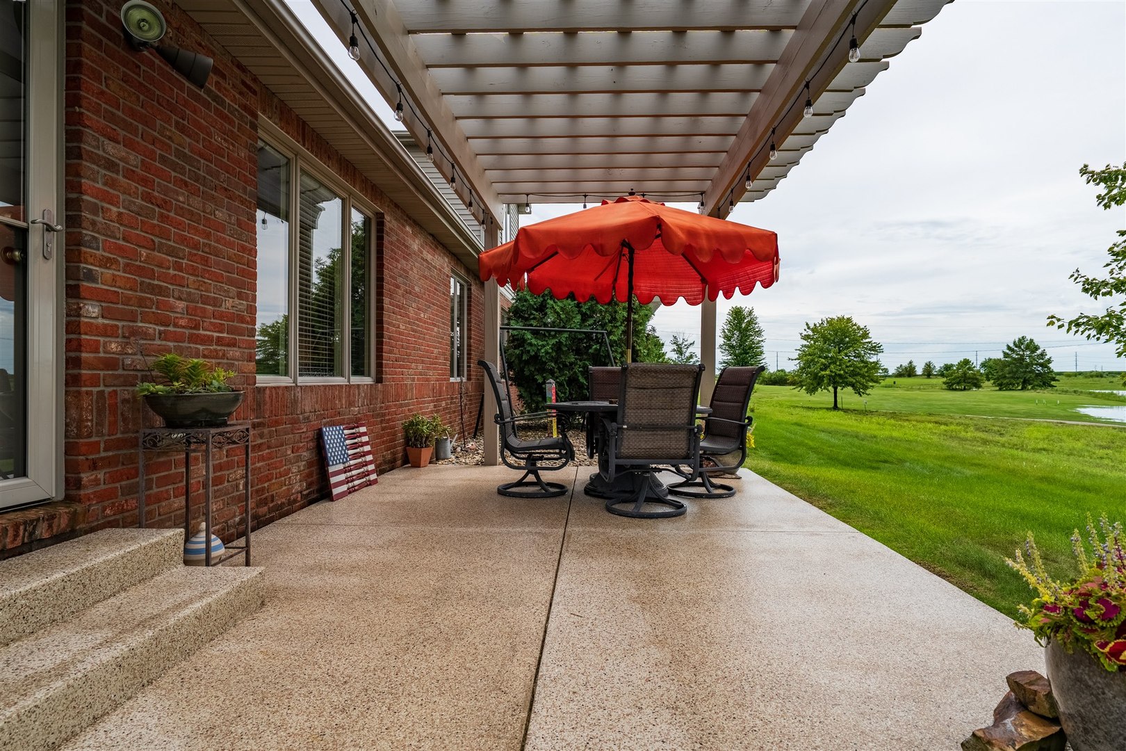 1713 Dunraven Road, Bloomington, IL 61704