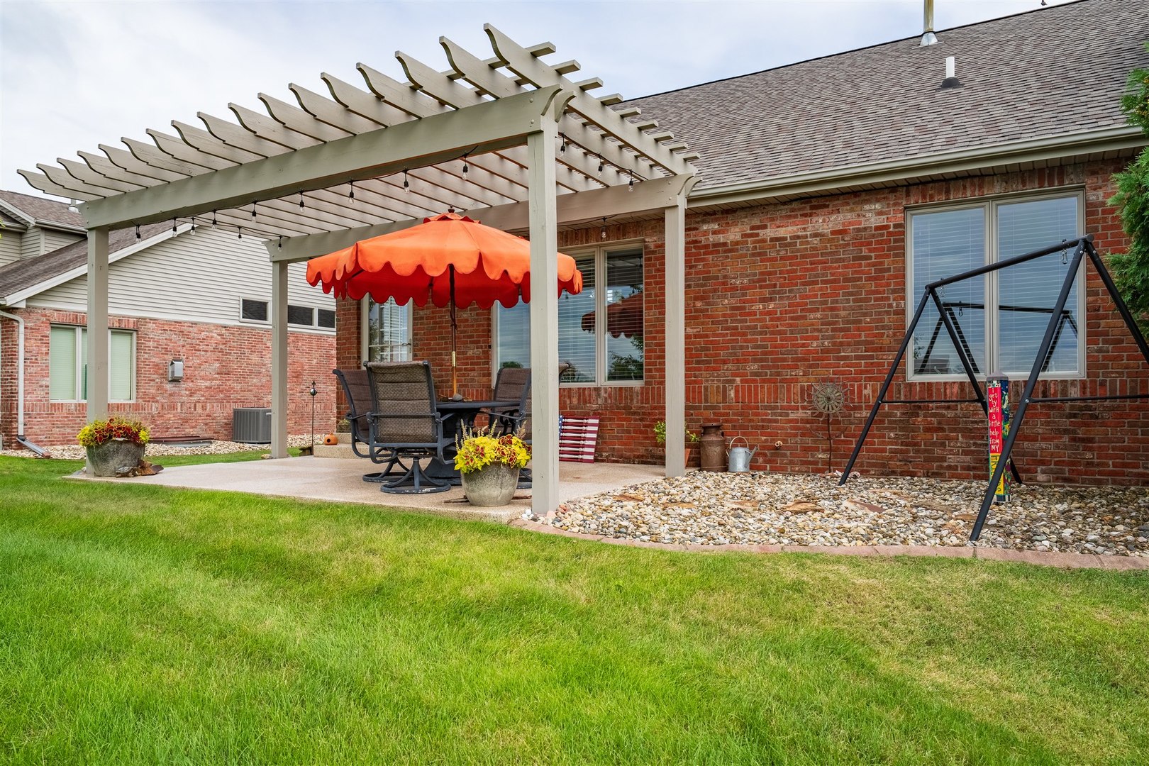 1713 Dunraven Road, Bloomington, IL 61704