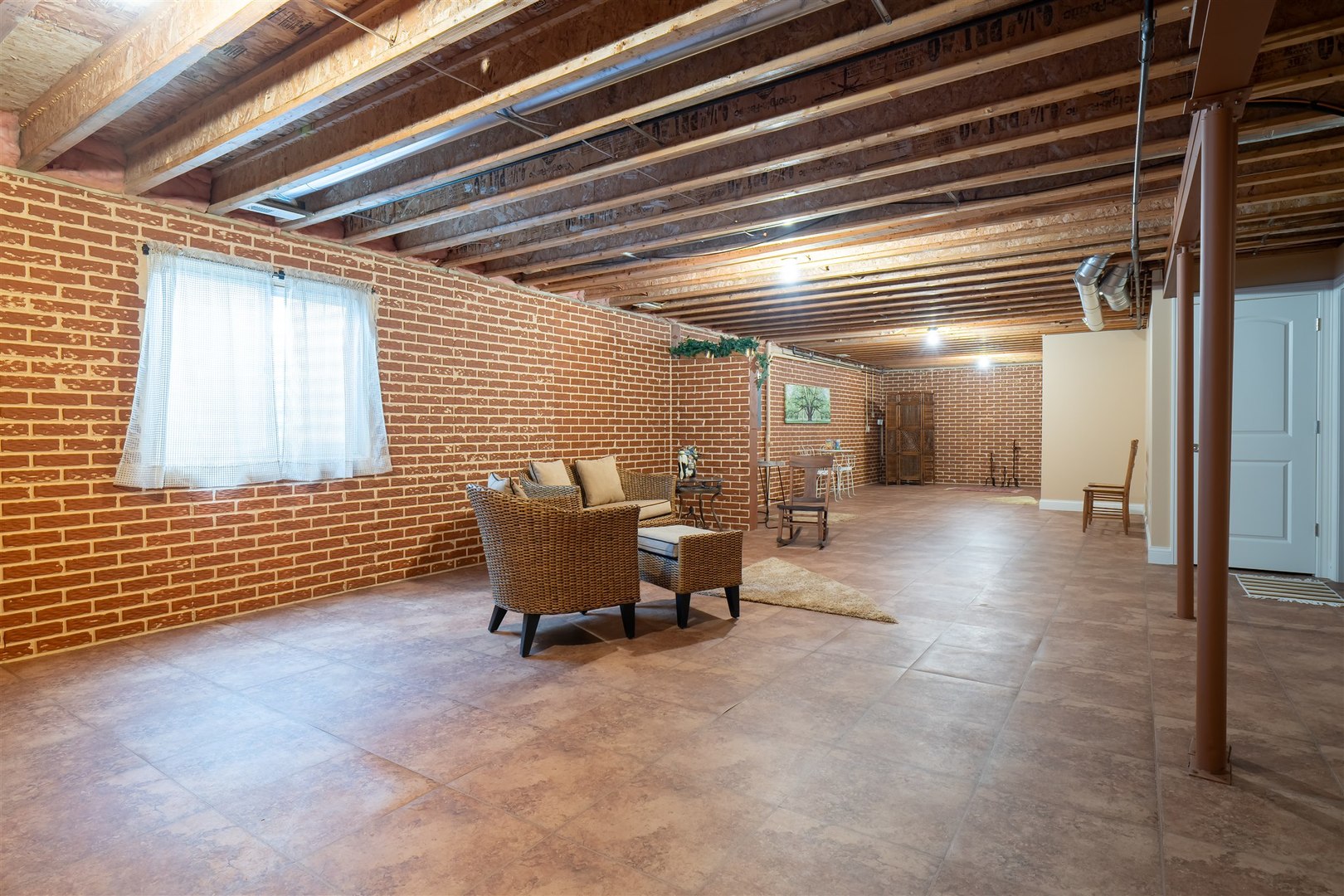 1713 Dunraven Road, Bloomington, IL 61704