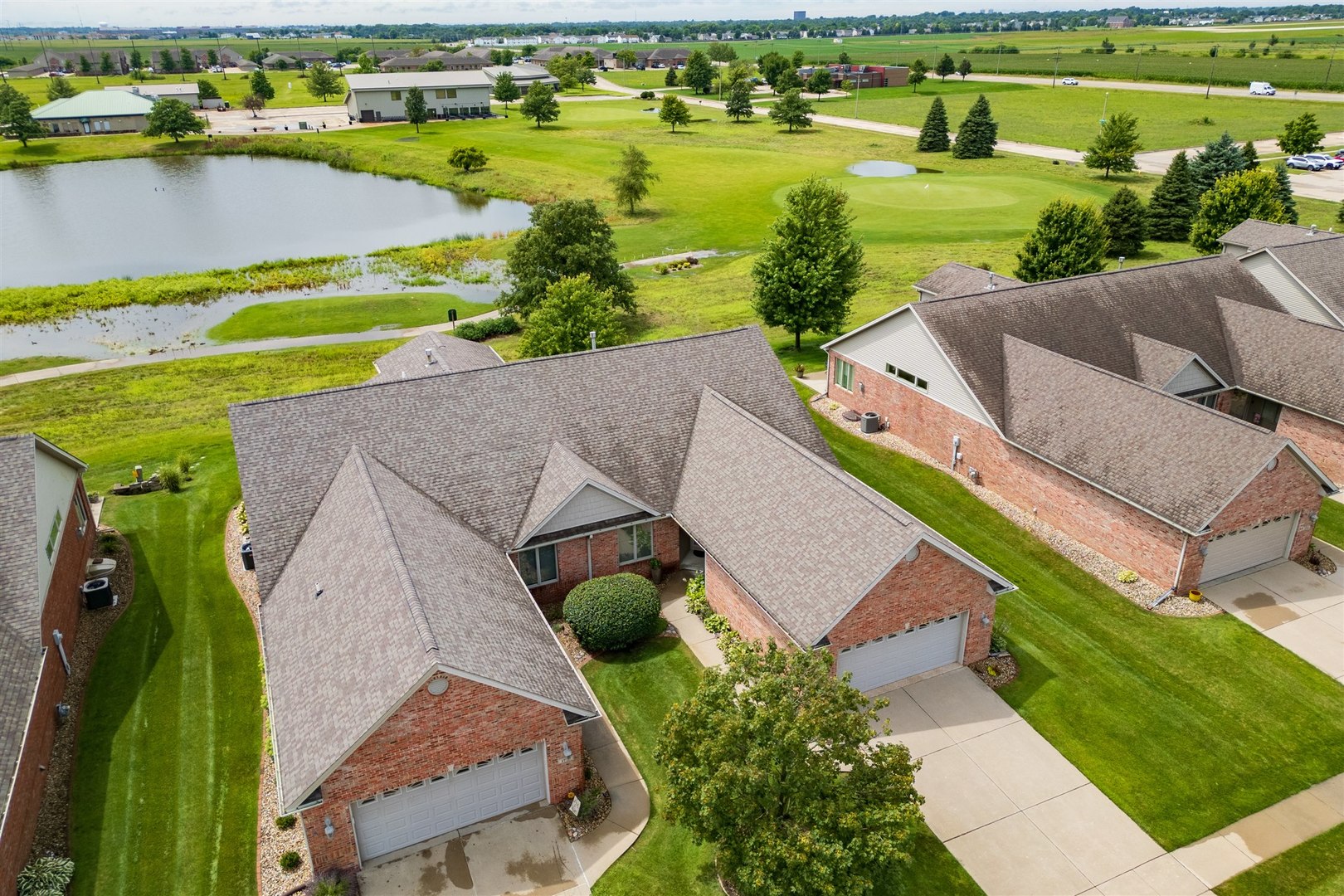 1713 Dunraven Road, Bloomington, IL 61704