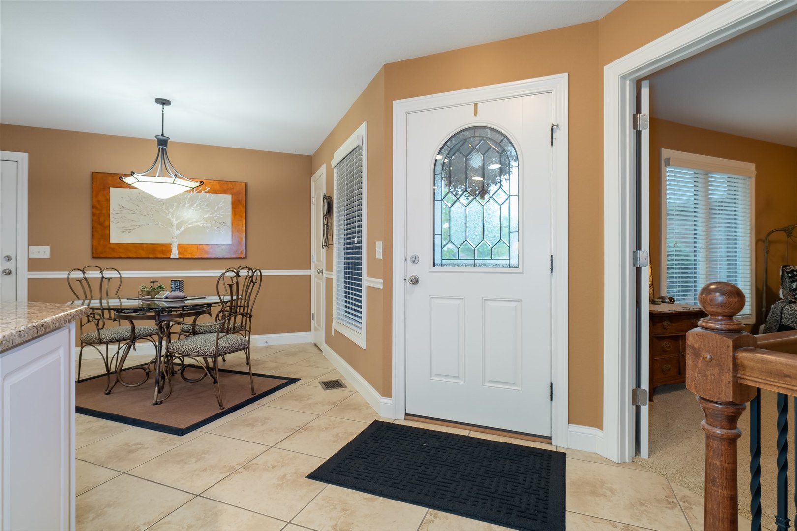 1713 Dunraven Road, Bloomington, IL 61704