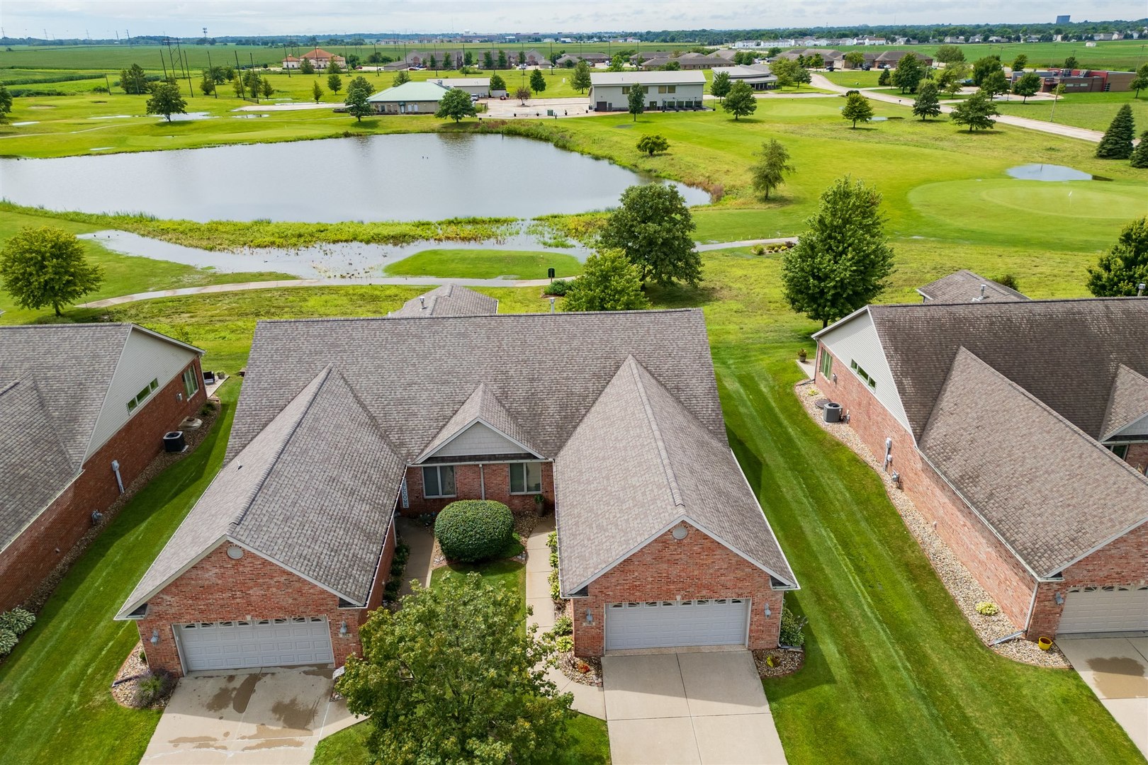 1713 Dunraven Road, Bloomington, IL 61704