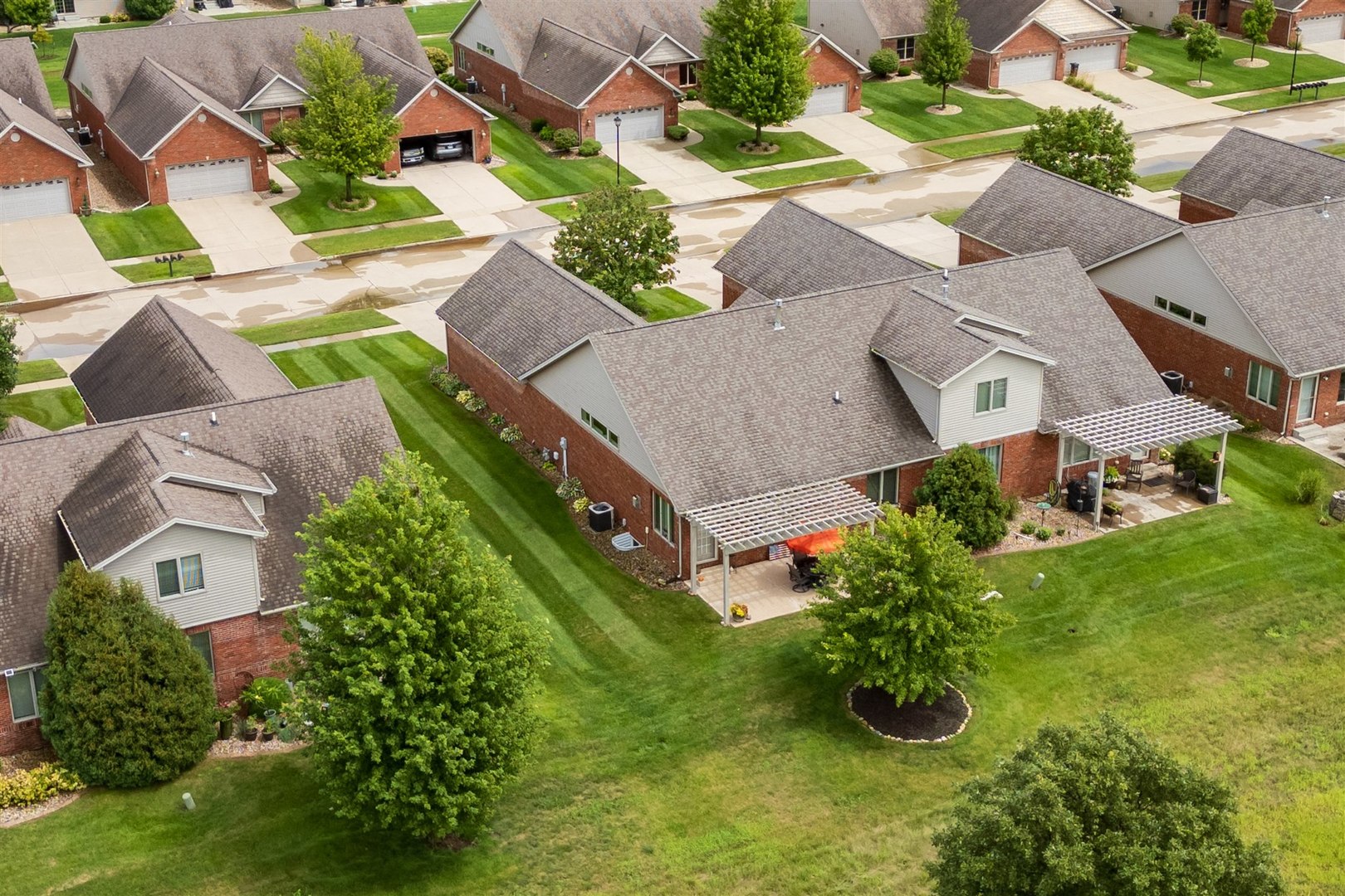 1713 Dunraven Road, Bloomington, IL 61704