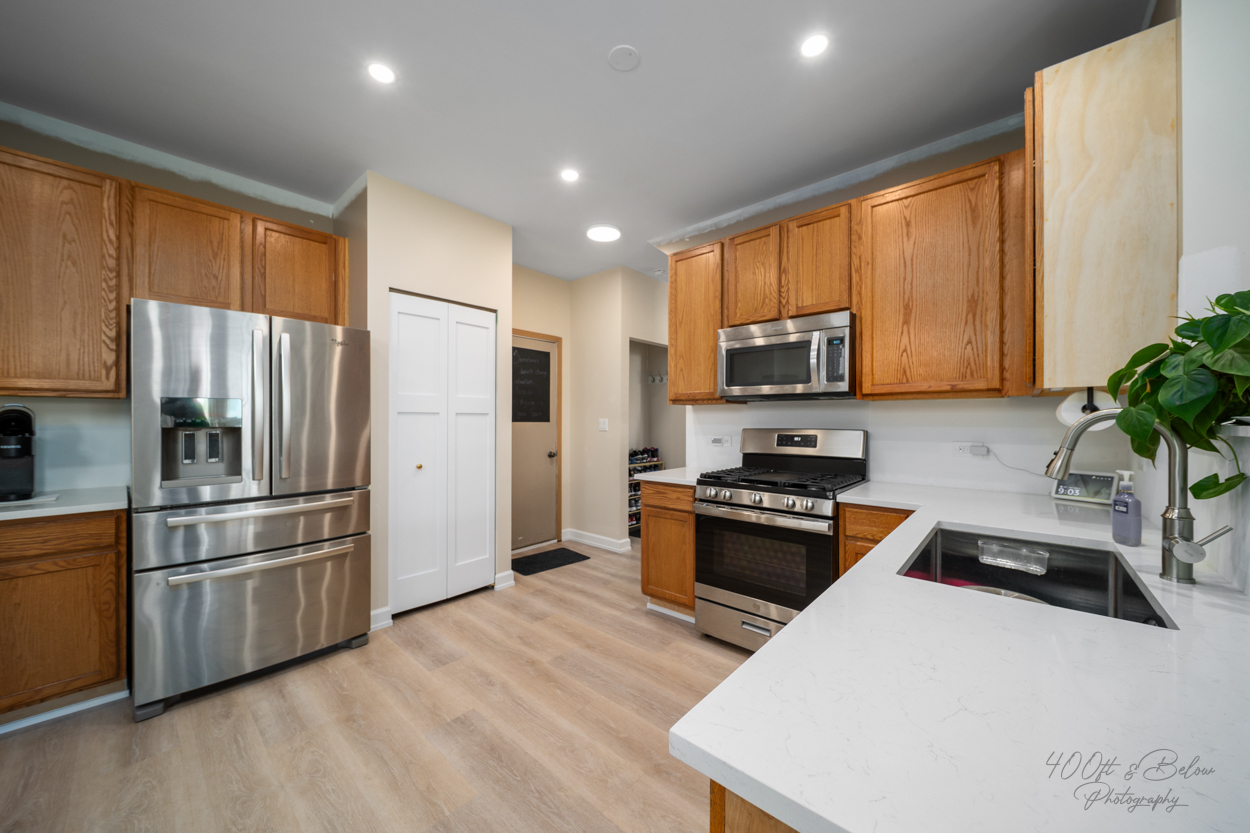1737 S Fallbrook Drive, Round Lake, IL 60073