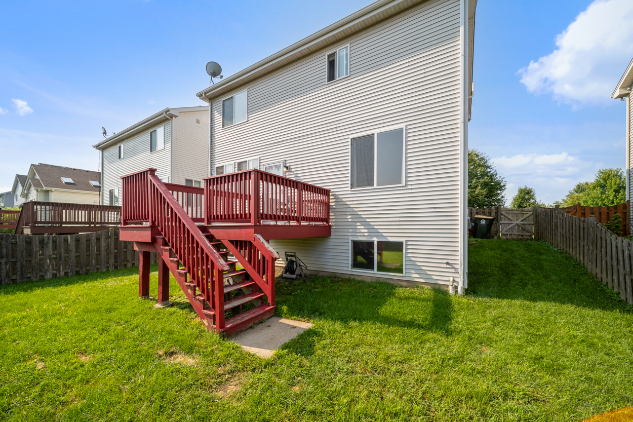 1737 S Fallbrook Drive, Round Lake, IL 60073