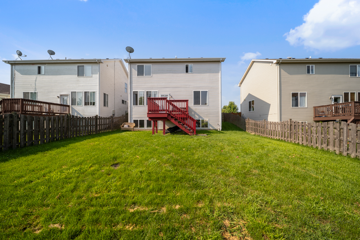 1737 S Fallbrook Drive, Round Lake, IL 60073
