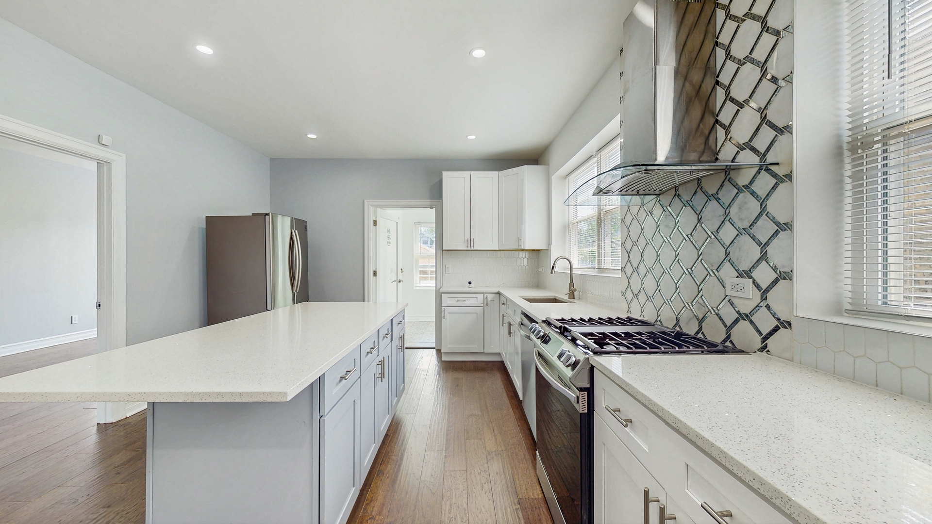 6429 S California Avenue, Chicago, IL 60629