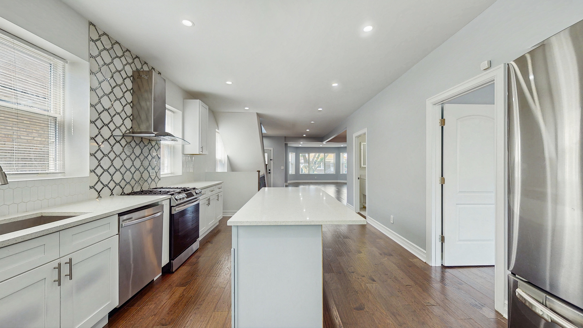 6429 S California Avenue, Chicago, IL 60629