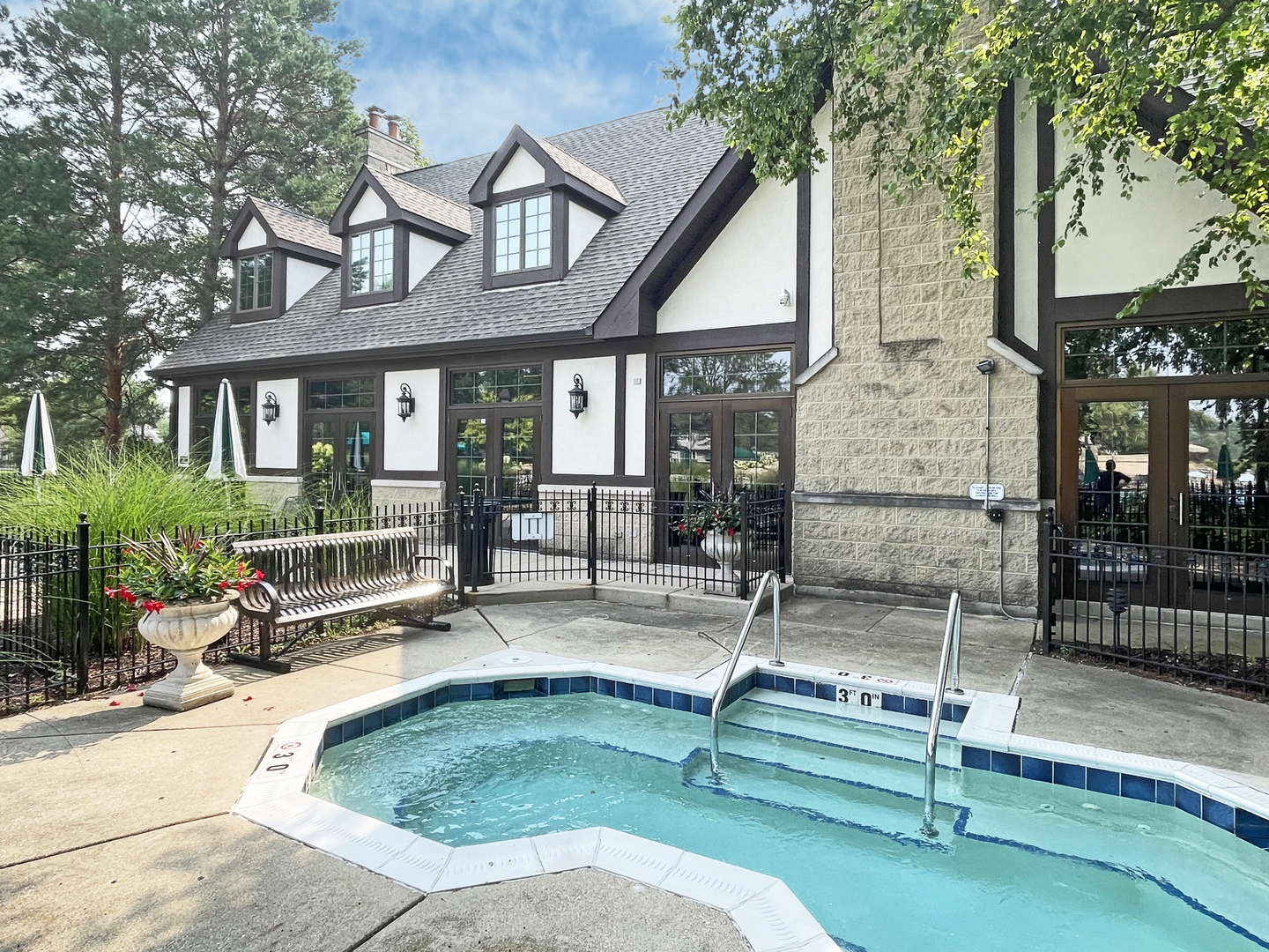 3203 Barnes Lane, Naperville, IL 60564