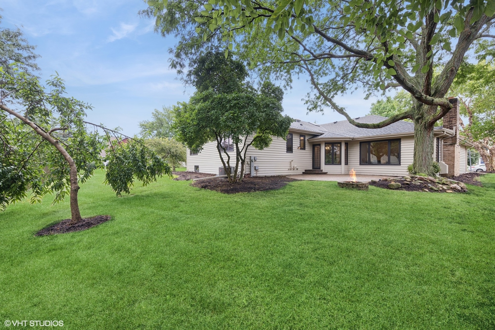 3203 Barnes Lane, Naperville, IL 60564