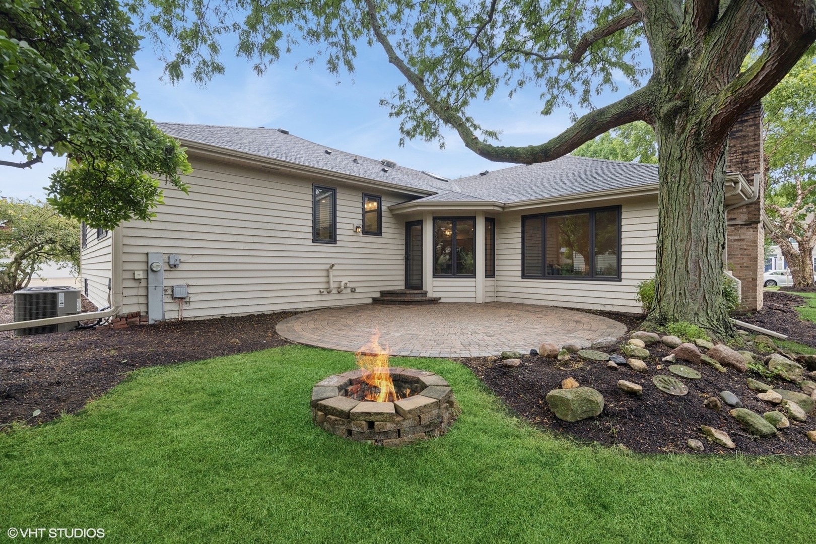 3203 Barnes Lane, Naperville, IL 60564