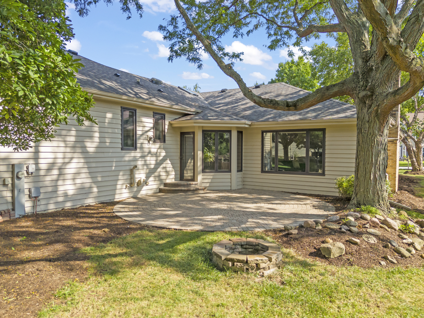 3203 Barnes Lane, Naperville, IL 60564