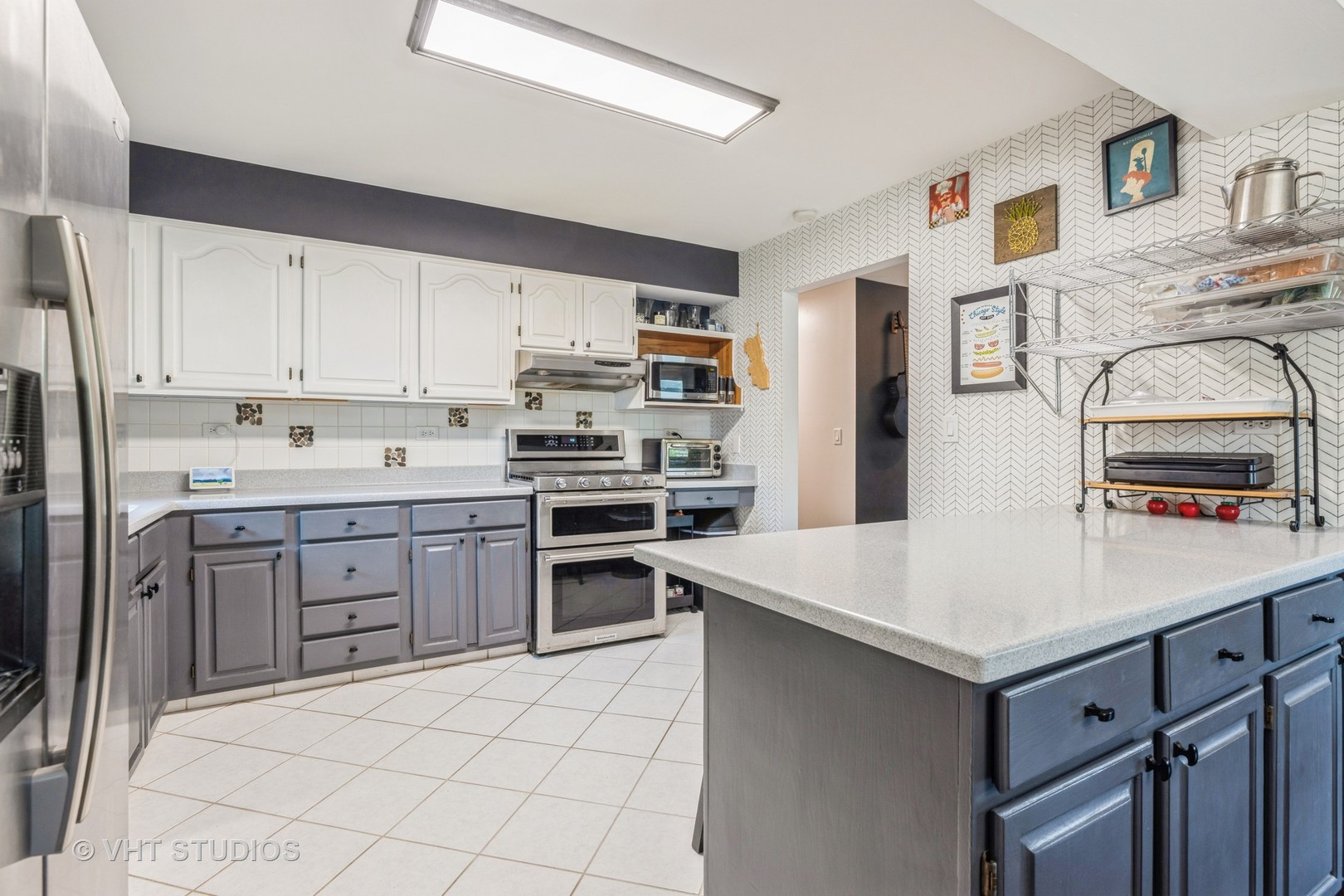 654 Blue Spruce Lane, Mundelein, IL 60060