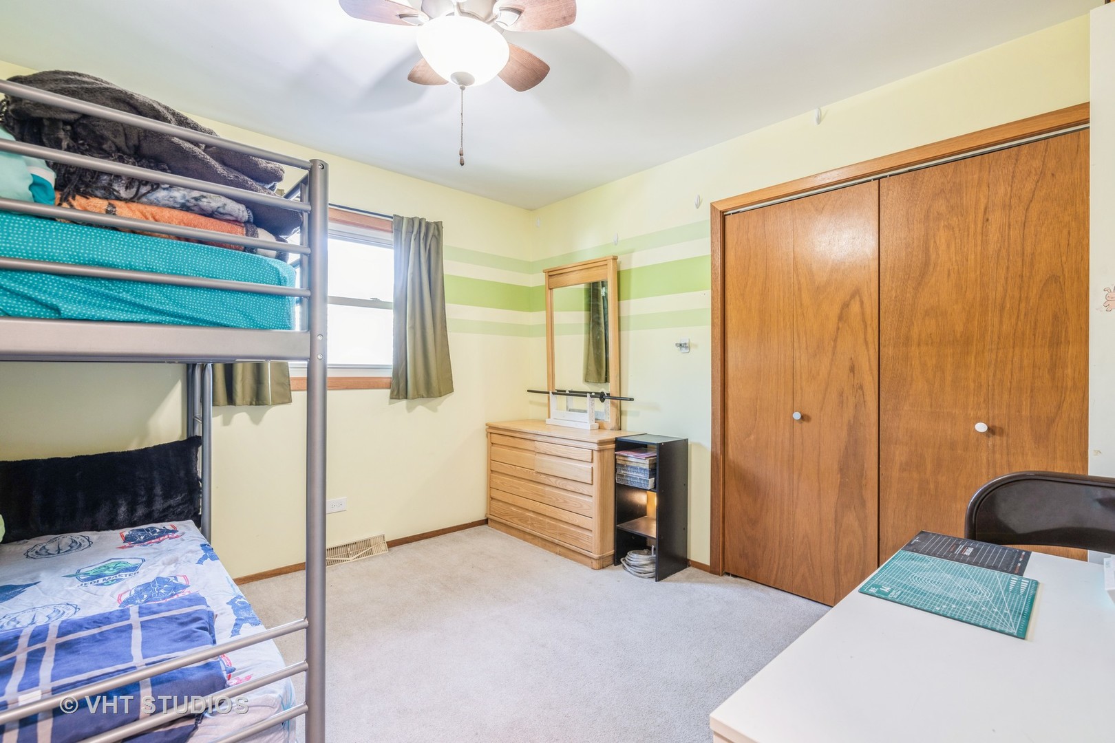 654 Blue Spruce Lane, Mundelein, IL 60060