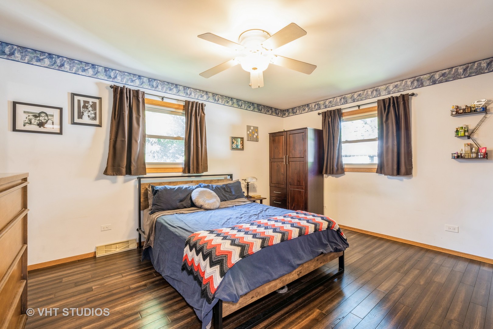 654 Blue Spruce Lane, Mundelein, IL 60060
