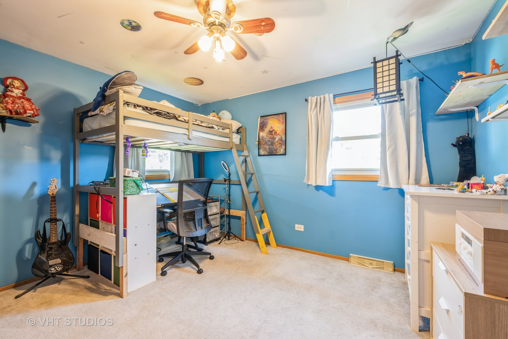 654 Blue Spruce Lane, Mundelein, IL 60060