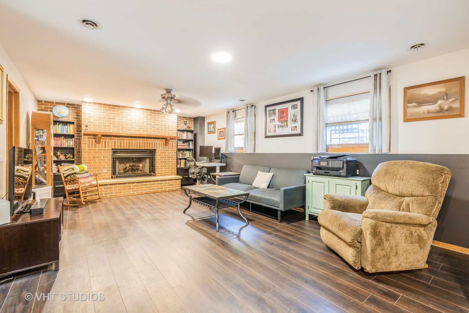 654 Blue Spruce Lane, Mundelein, IL 60060