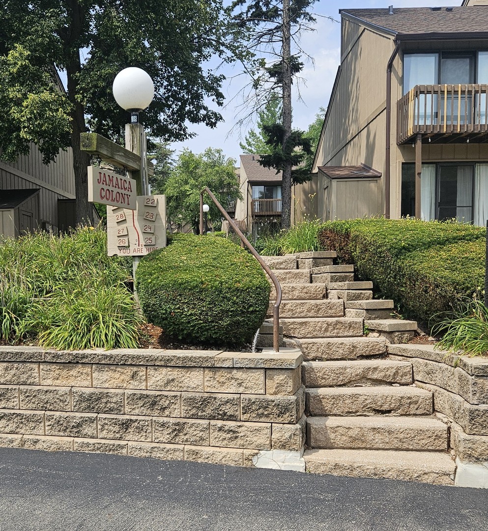 27 Jamaica Colony #7, Fox Lake, IL 60020