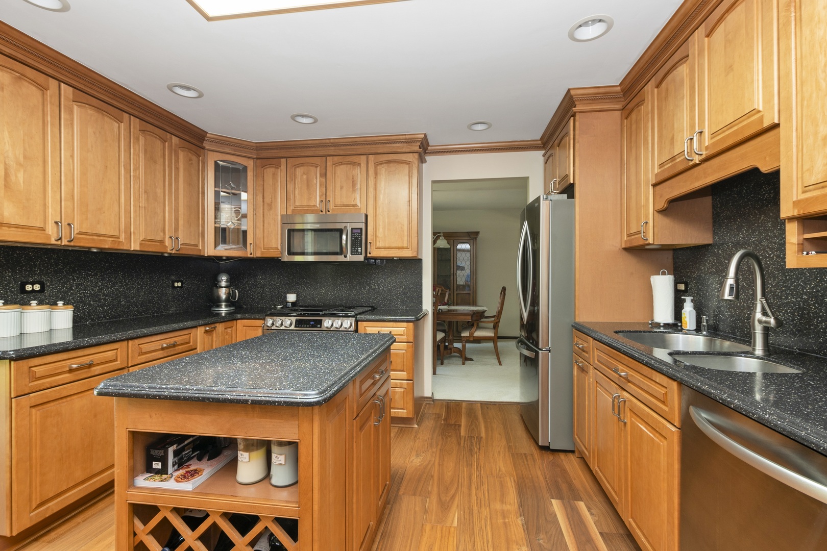 8944 Fernwood Court, Orland Park, IL 60462