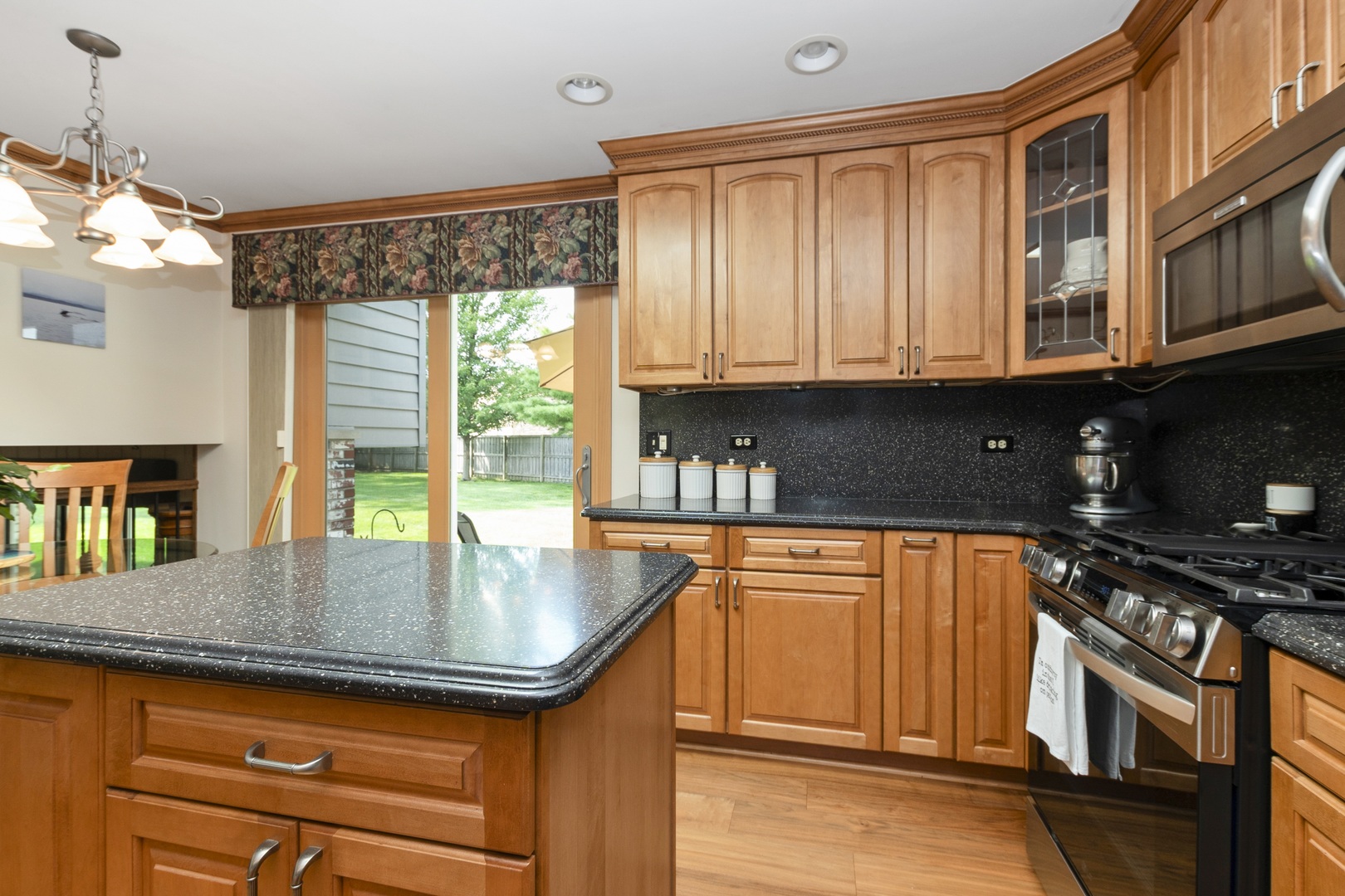 8944 Fernwood Court, Orland Park, IL 60462