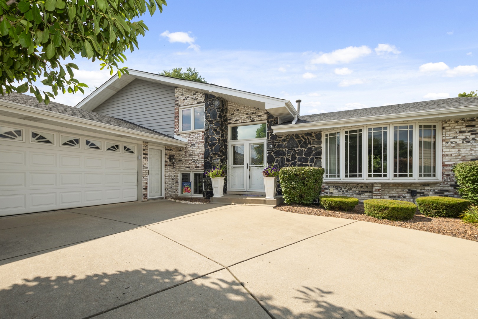 8944 Fernwood Court, Orland Park, IL 60462