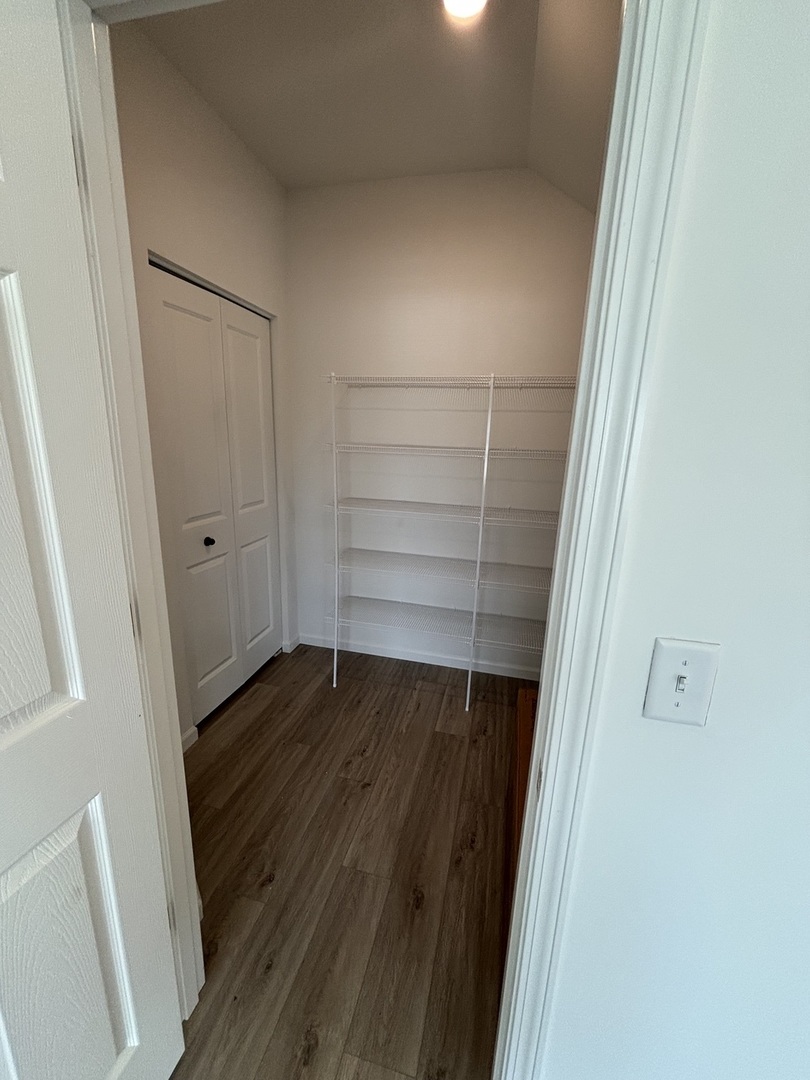 30 S 14th Street #E, St. Charles, IL 60174