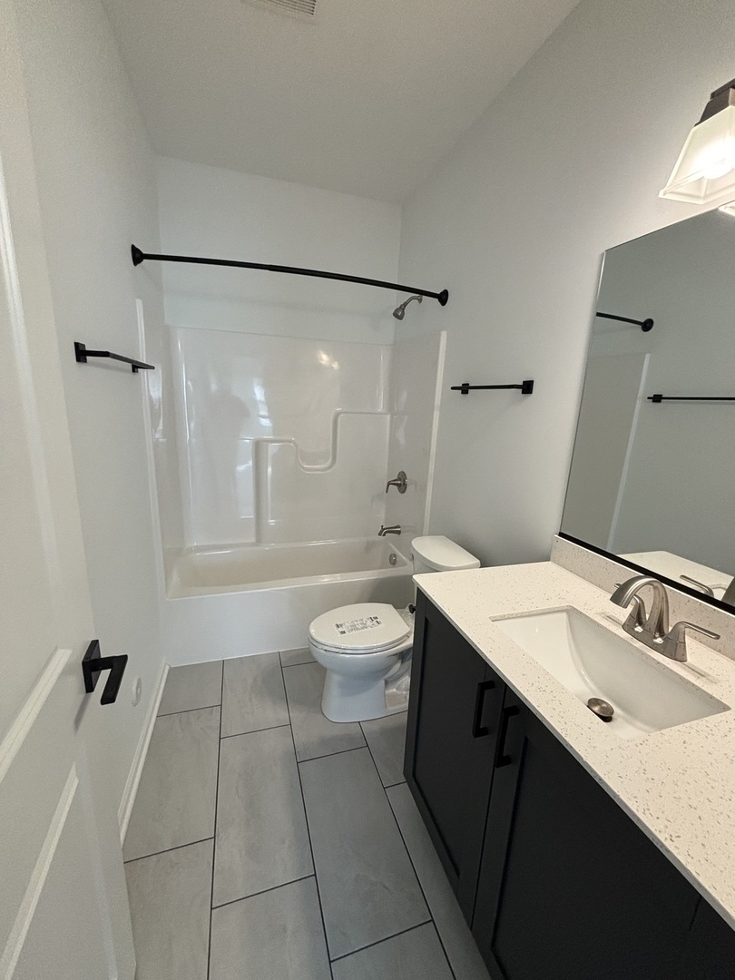 30 S 14th Street #E, St. Charles, IL 60174