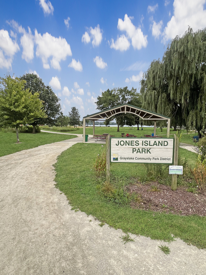 308 S Slusser Street, Grayslake, IL 60030