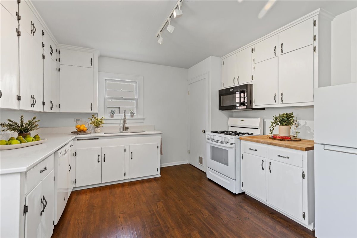 308 S Slusser Street, Grayslake, IL 60030