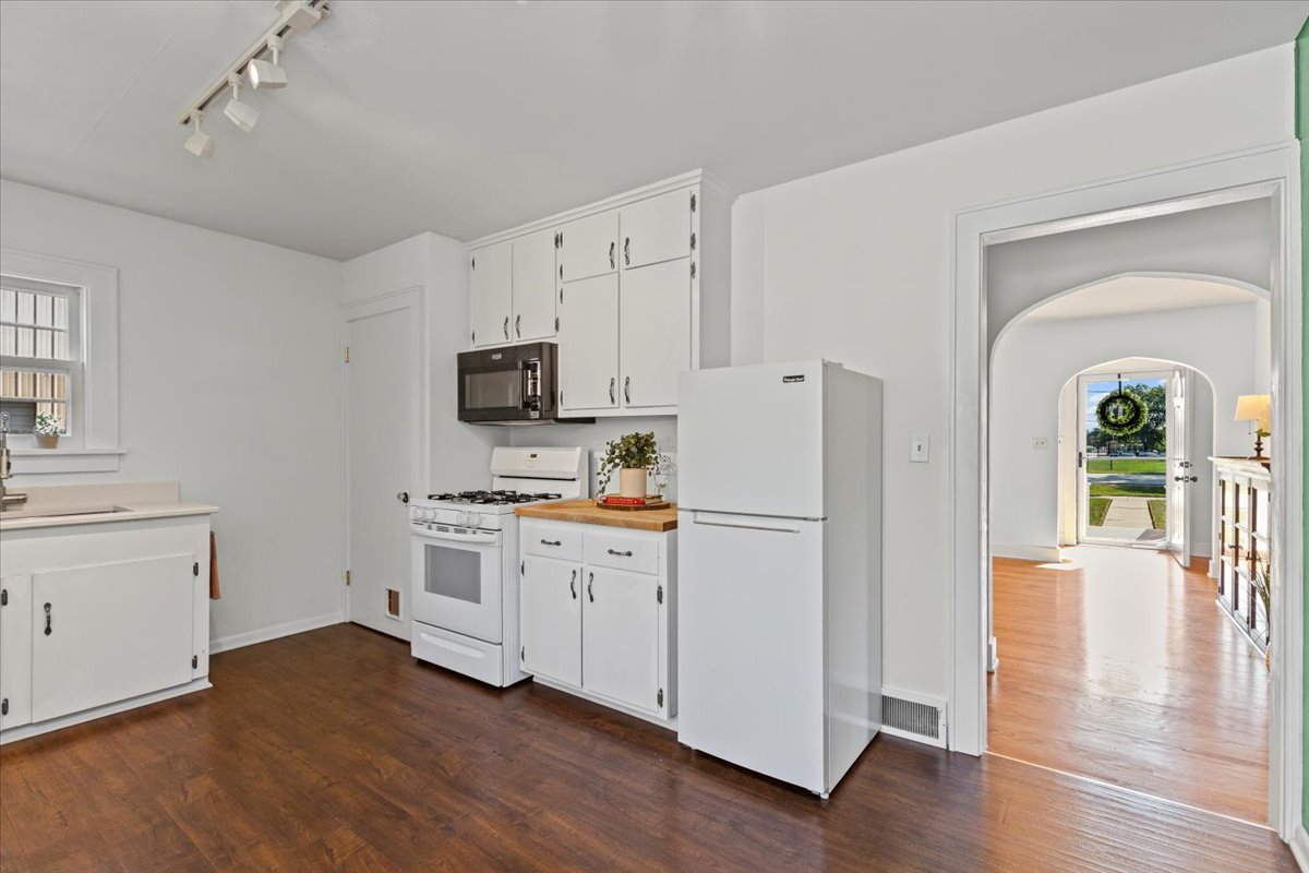 308 S Slusser Street, Grayslake, IL 60030