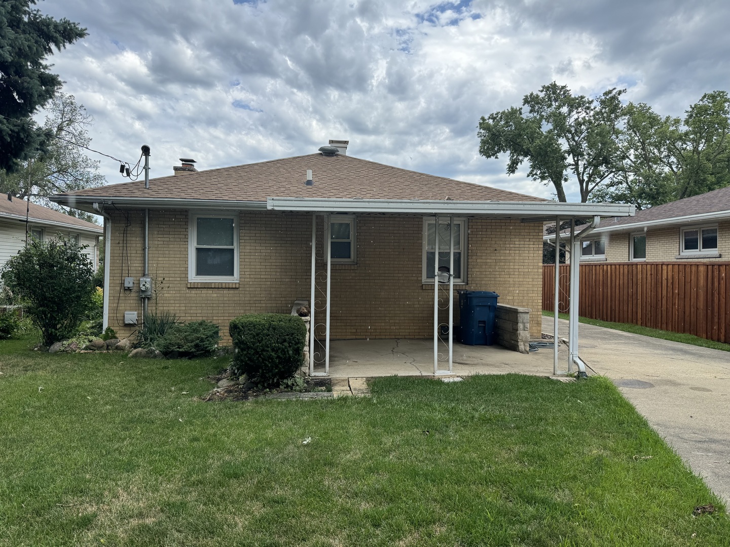 1807 Oakland Avenue, Crest Hill, IL 60403