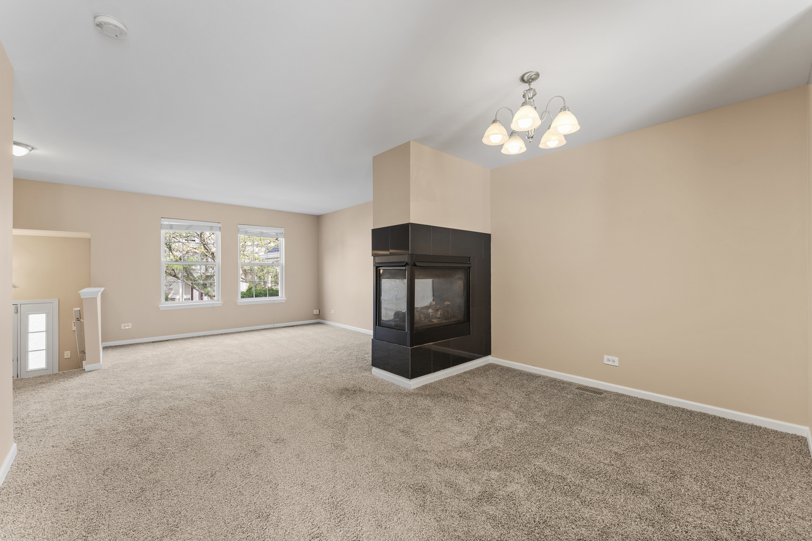 582 Holiday Lane, Round Lake, IL 60073