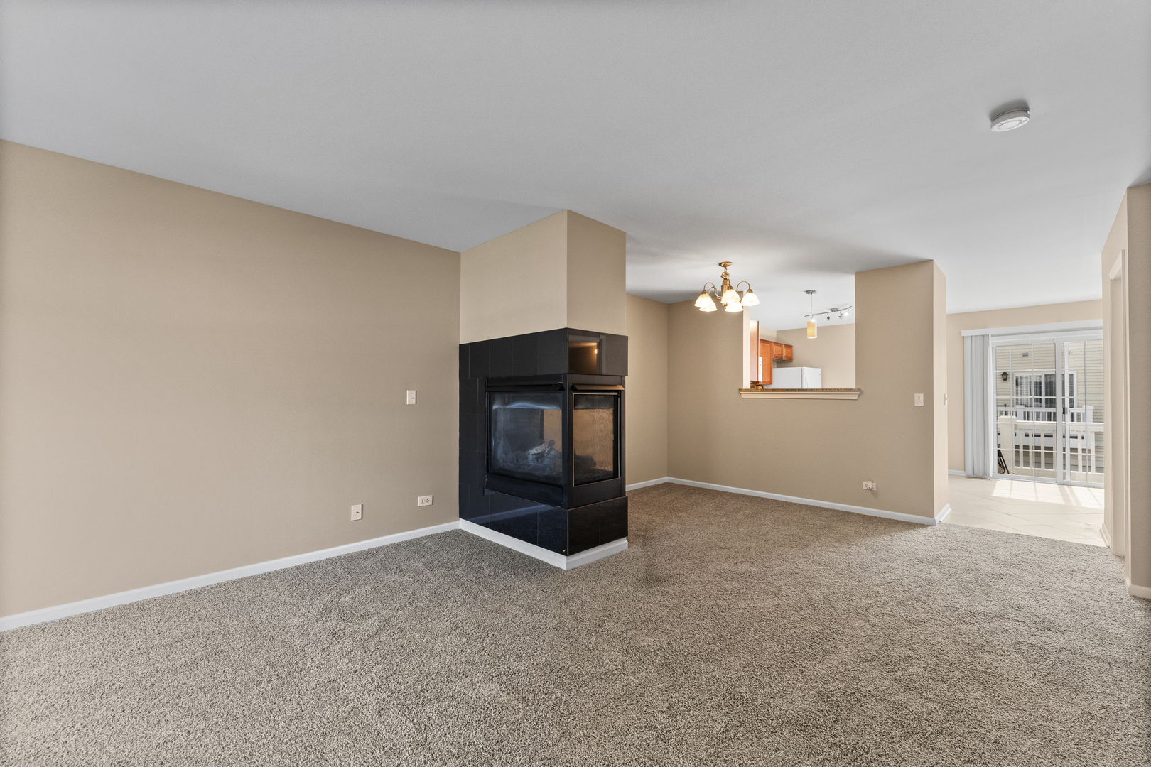 582 Holiday Lane, Round Lake, IL 60073