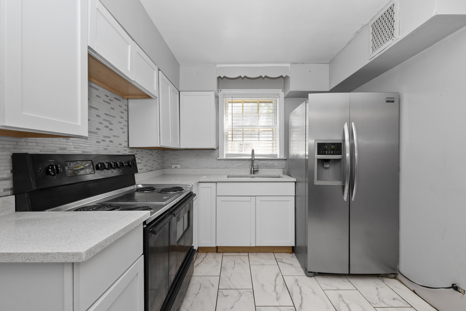 11730 S Oakley Avenue, Chicago, IL 60643