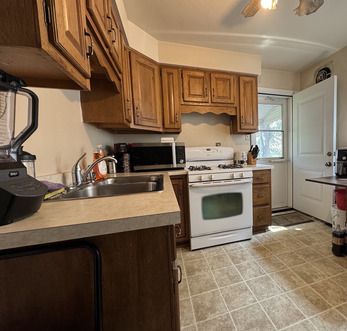 106 163rd Street, Calumet City, IL 60409