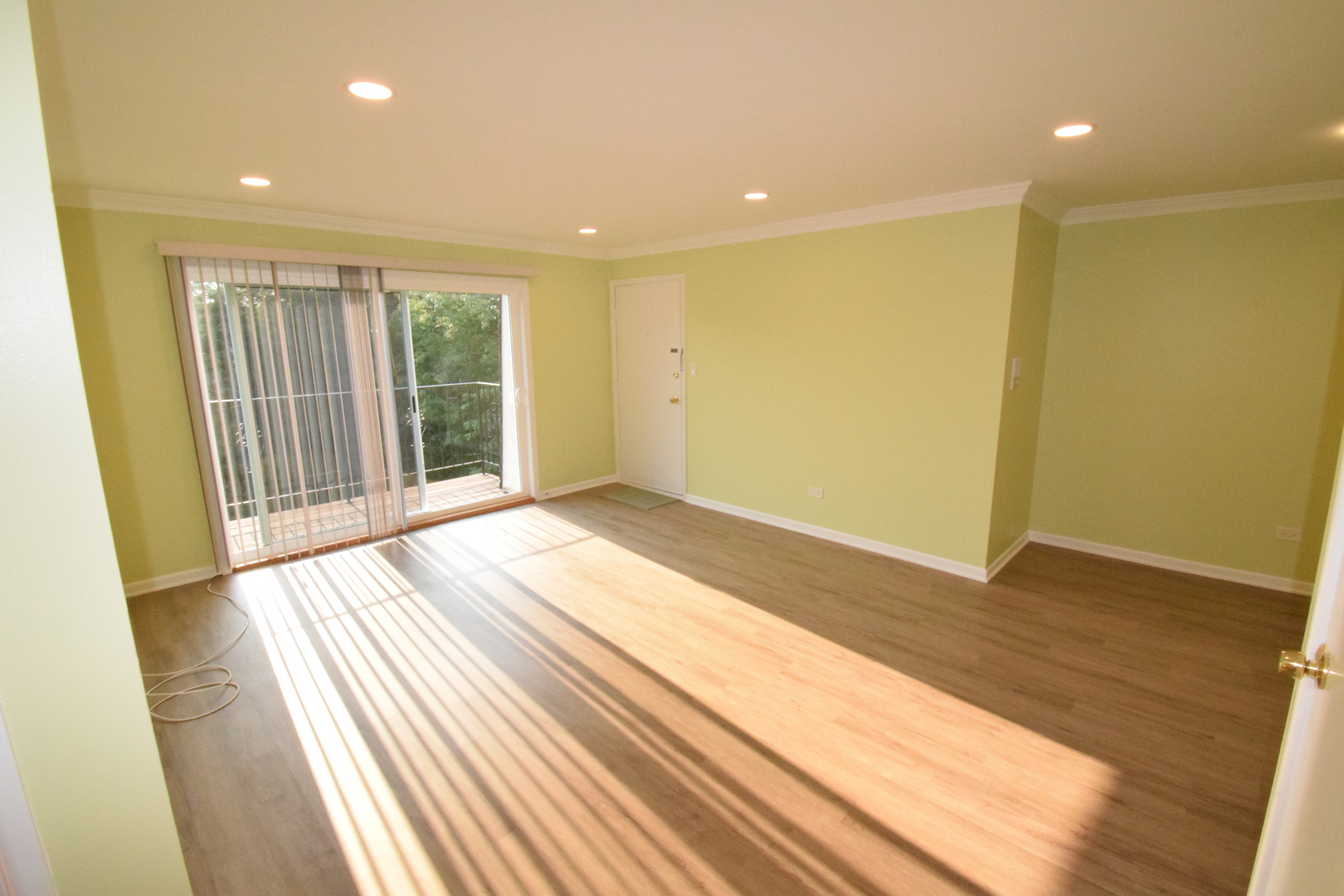 9467 Bay Colony Drive #3S, Des Plaines, IL 60016