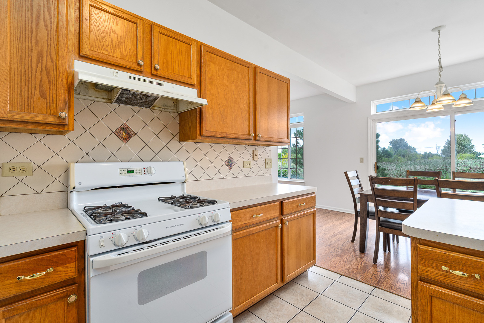 18261 Kirby Drive, Tinley Park, IL 60487