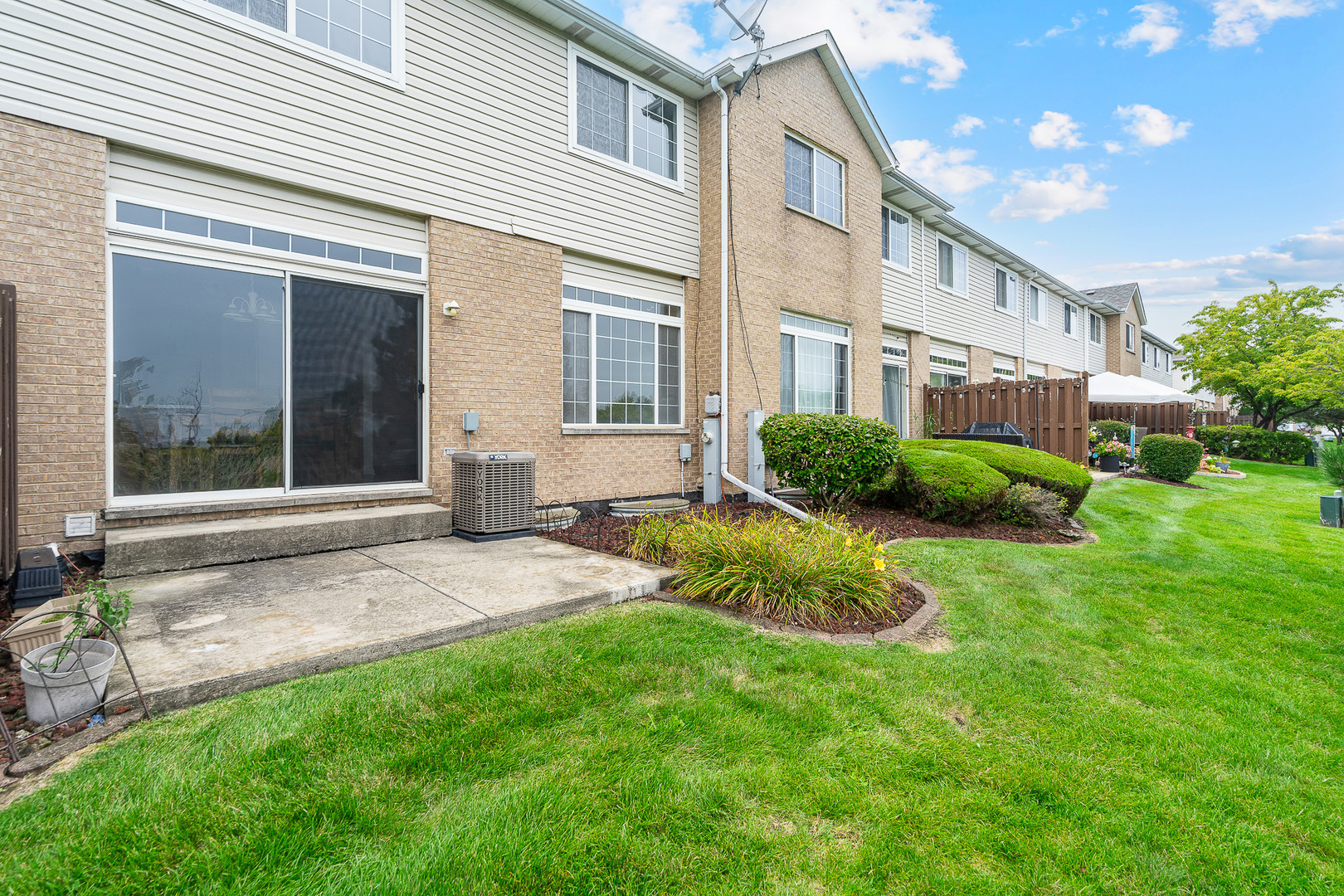 18261 Kirby Drive, Tinley Park, IL 60487